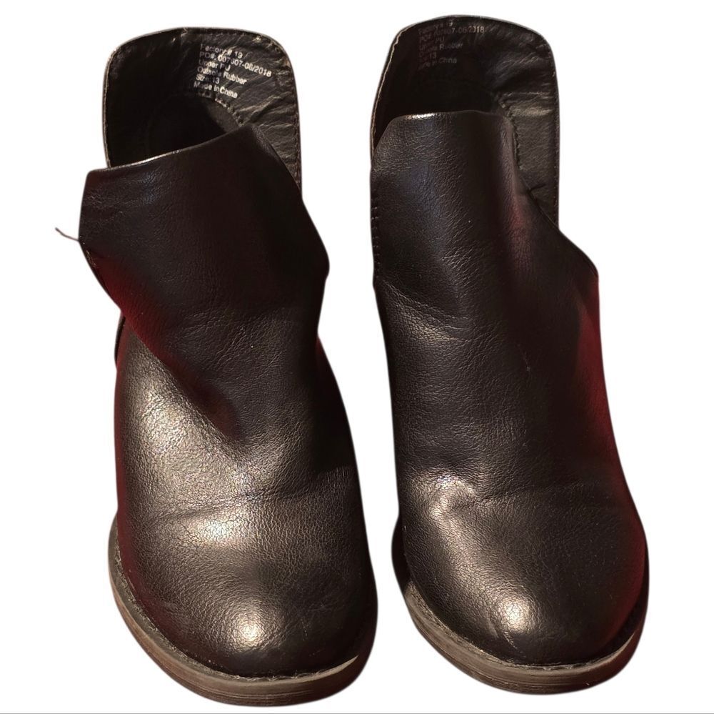 Volatile Black Slip-On Boots With Faux Snakeskin Size 13